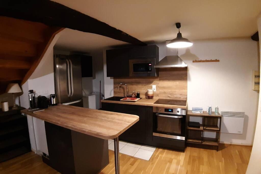 Appartement Exceptionnel 4 Etoiles Hyper Centre Albi 65 M2 Au 4Eme Etage Sans Ascenseur Avec Une Tour Du 12Eme Siecle Εξωτερικό φωτογραφία