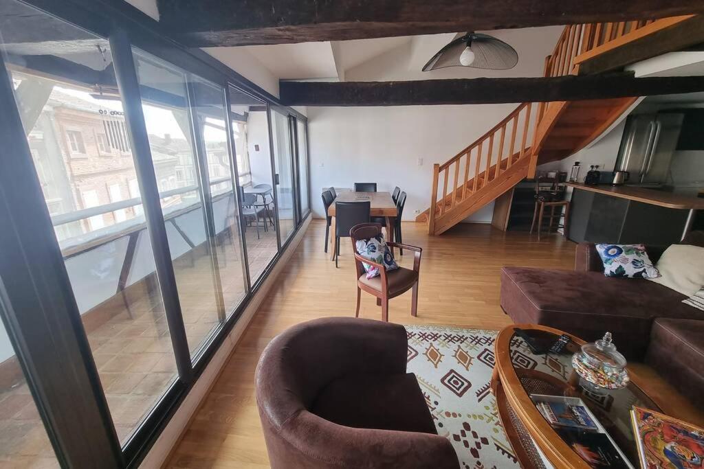 Appartement Exceptionnel 4 Etoiles Hyper Centre Albi 65 M2 Au 4Eme Etage Sans Ascenseur Avec Une Tour Du 12Eme Siecle Εξωτερικό φωτογραφία