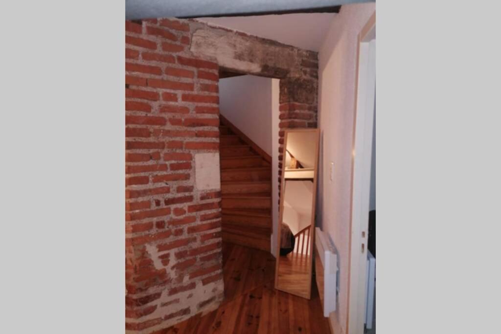 Appartement Exceptionnel 4 Etoiles Hyper Centre Albi 65 M2 Au 4Eme Etage Sans Ascenseur Avec Une Tour Du 12Eme Siecle Εξωτερικό φωτογραφία